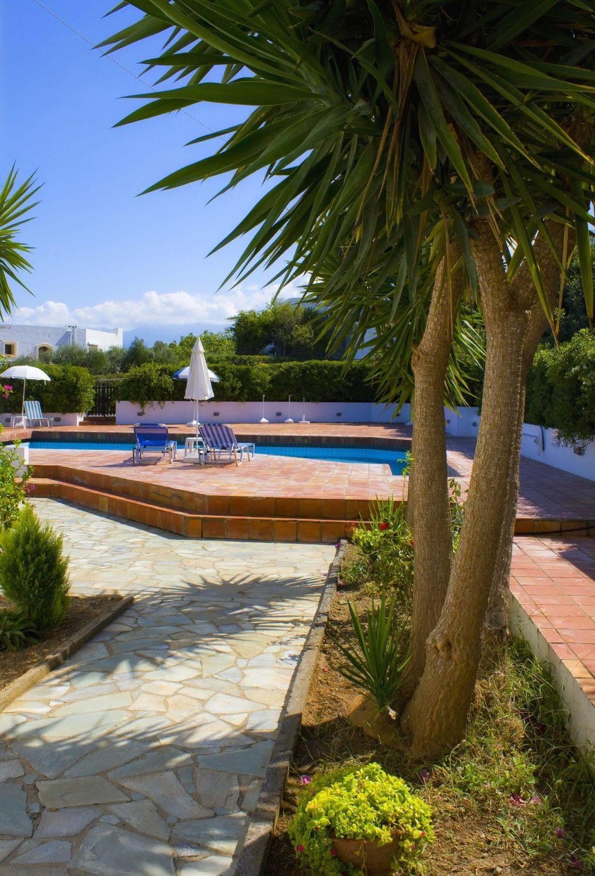 Sirius Apartments Chersonissos Buitenkant foto