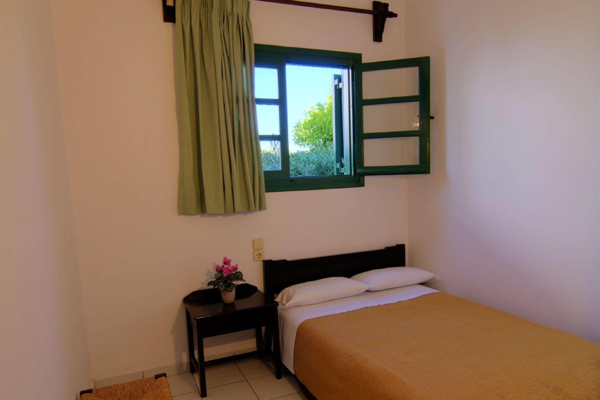 Sirius Apartments Chersonissos Buitenkant foto