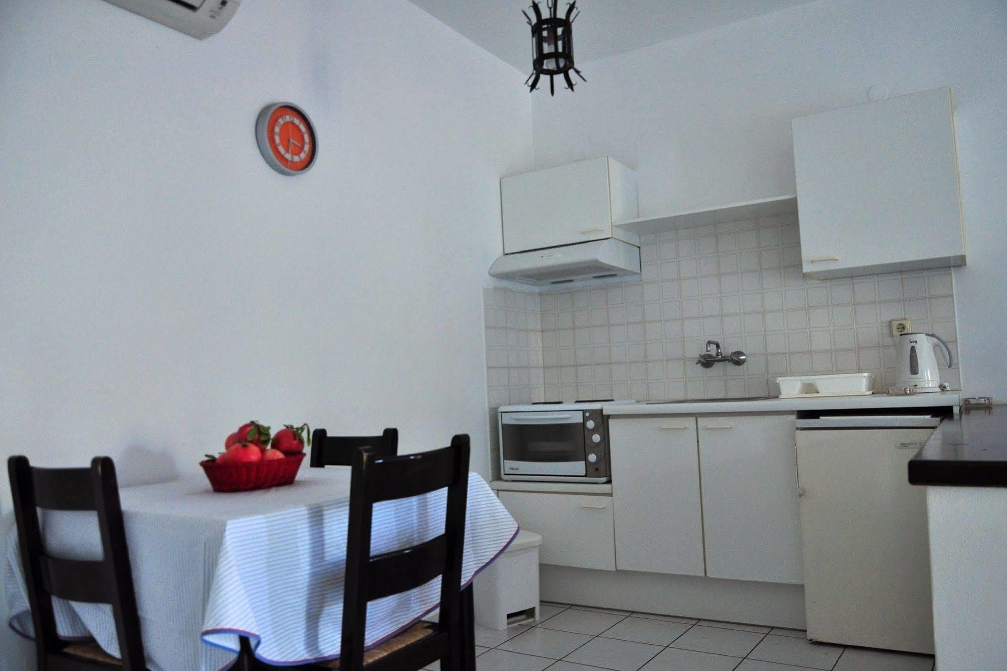 Sirius Apartments Chersonissos Buitenkant foto
