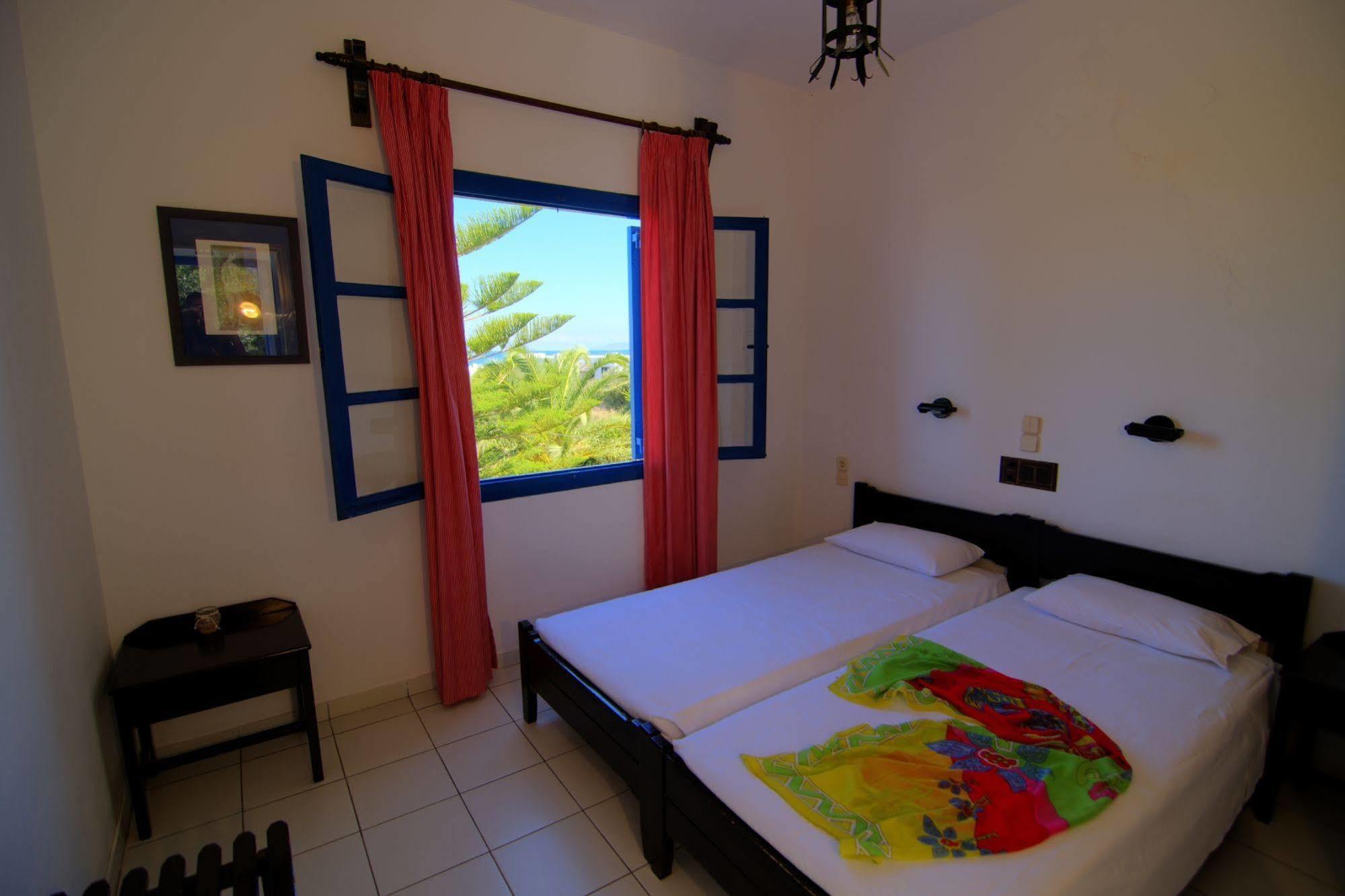 Sirius Apartments Chersonissos Buitenkant foto